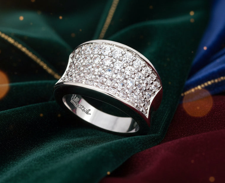 Lucia Ring