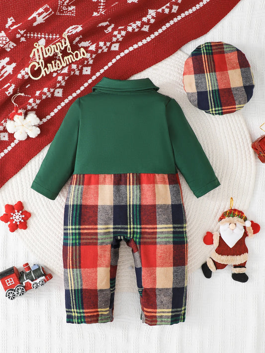 Baby girl Christmas style set, paired with a cute hat and bow, providing warmth and insulation, suitable for winter wear.