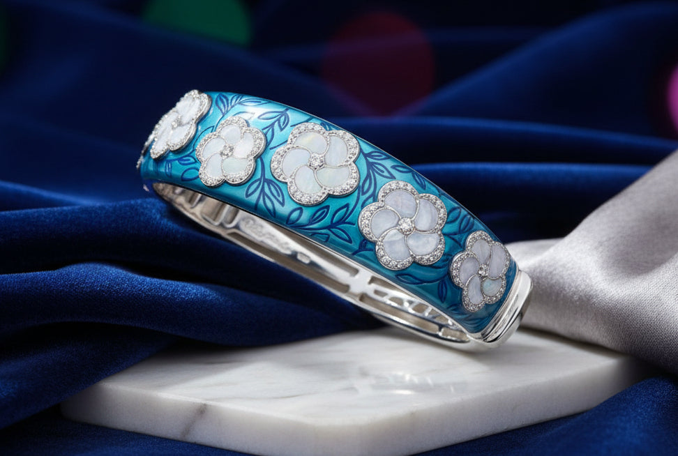 Pomelia Bangle