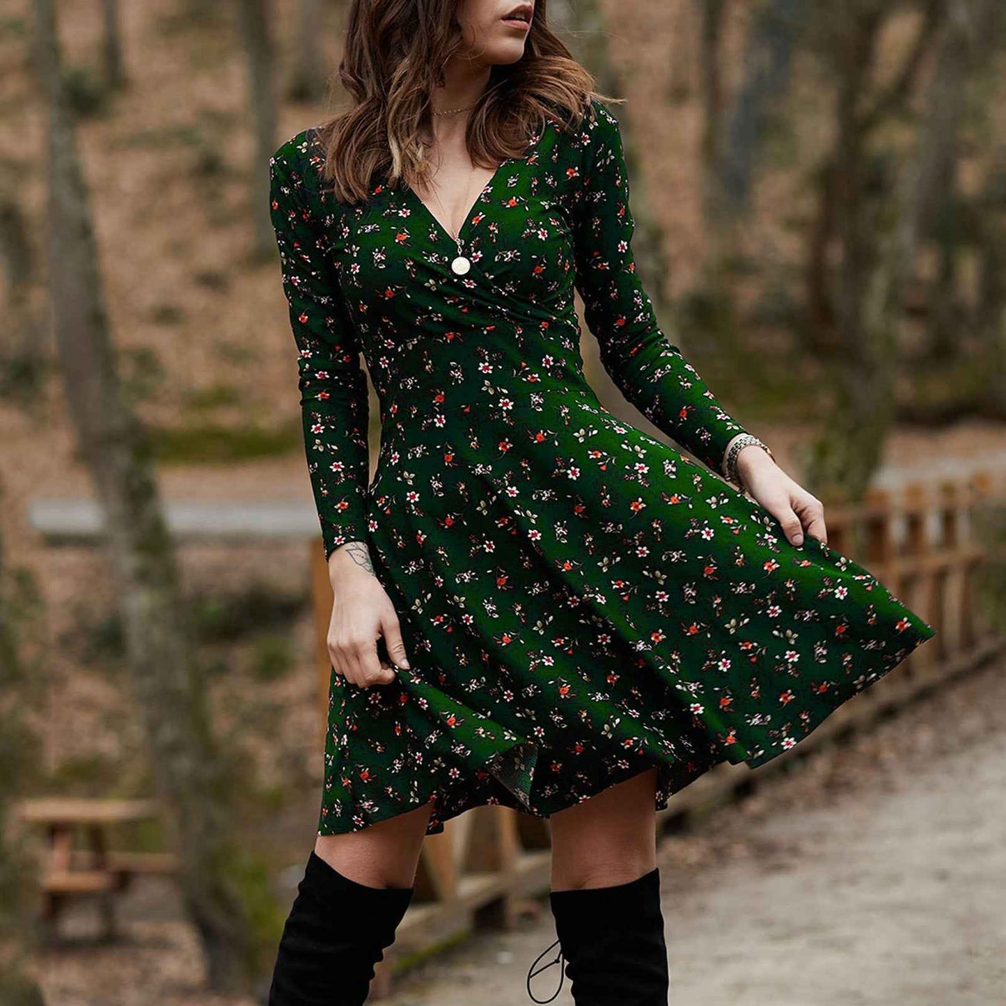 Retro Floral Print V-Neck Long Sleeve Dress