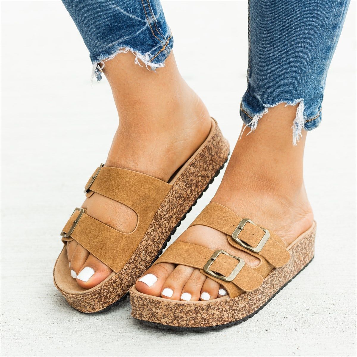 Thick-Soled Roman Sandals with Belt Buckle