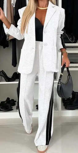 Lara Stylish Blazer Set