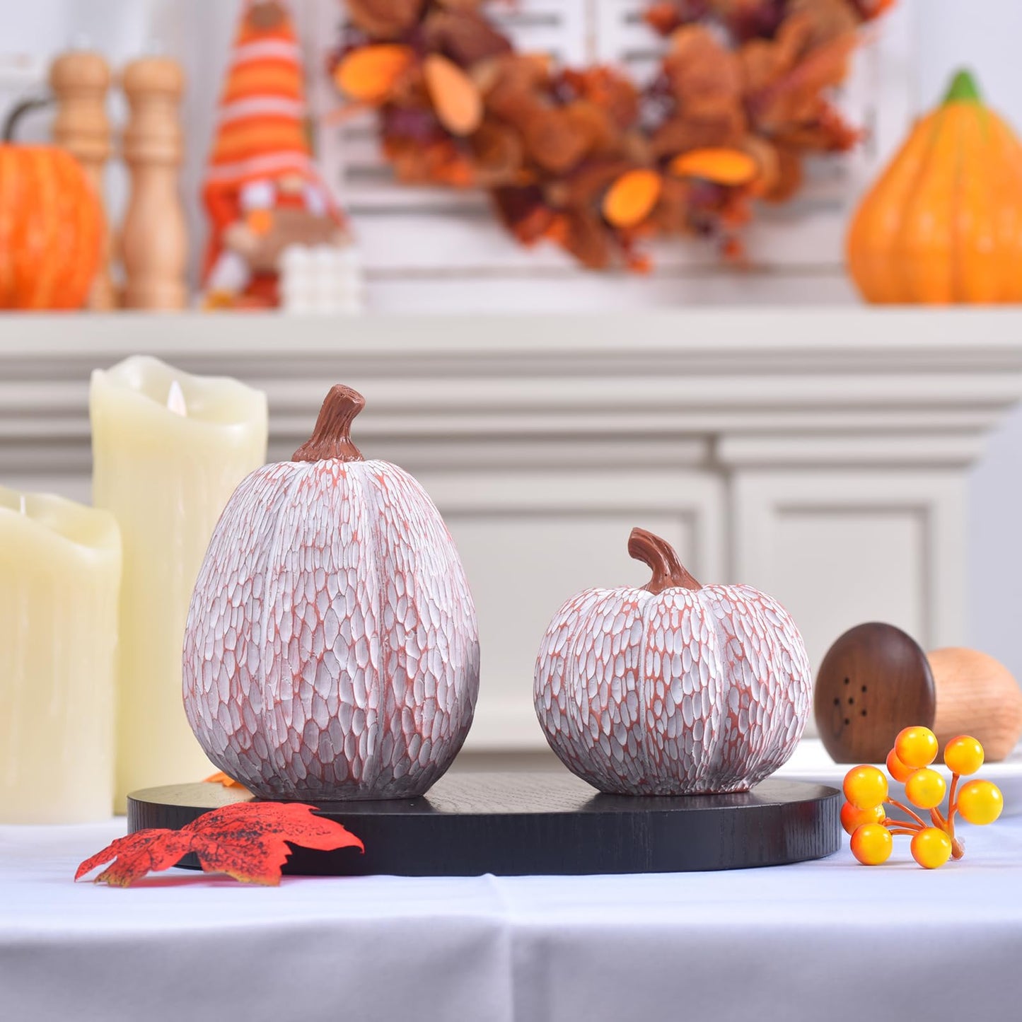 2PCS White Resin Pumpkins