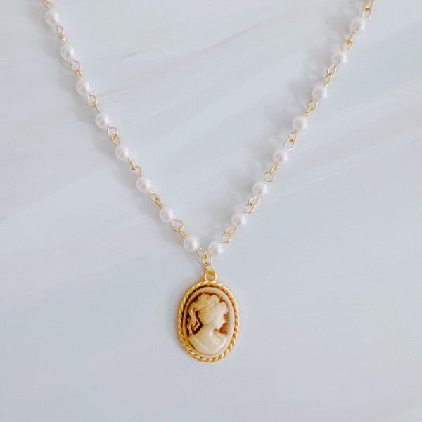 Vintage Pearl Chain Cameo Pendant Necklace