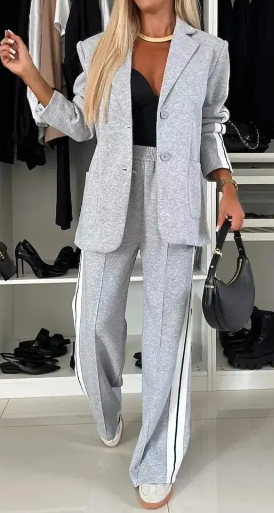 Lara Stylish Blazer Set