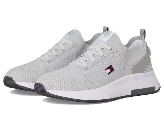 Tommy Hilfiger Women's Zaide Sneaker