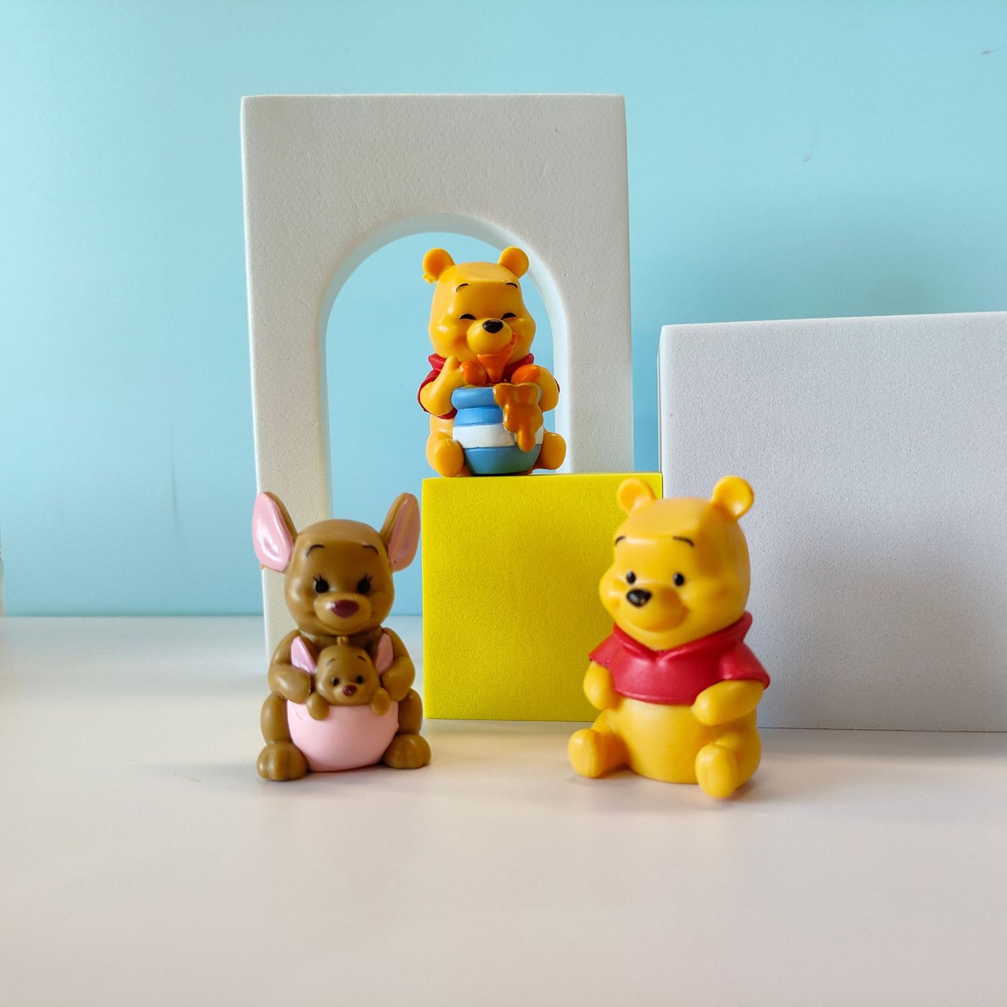 Winnie the Pooh Figurines (10 Piece Set)