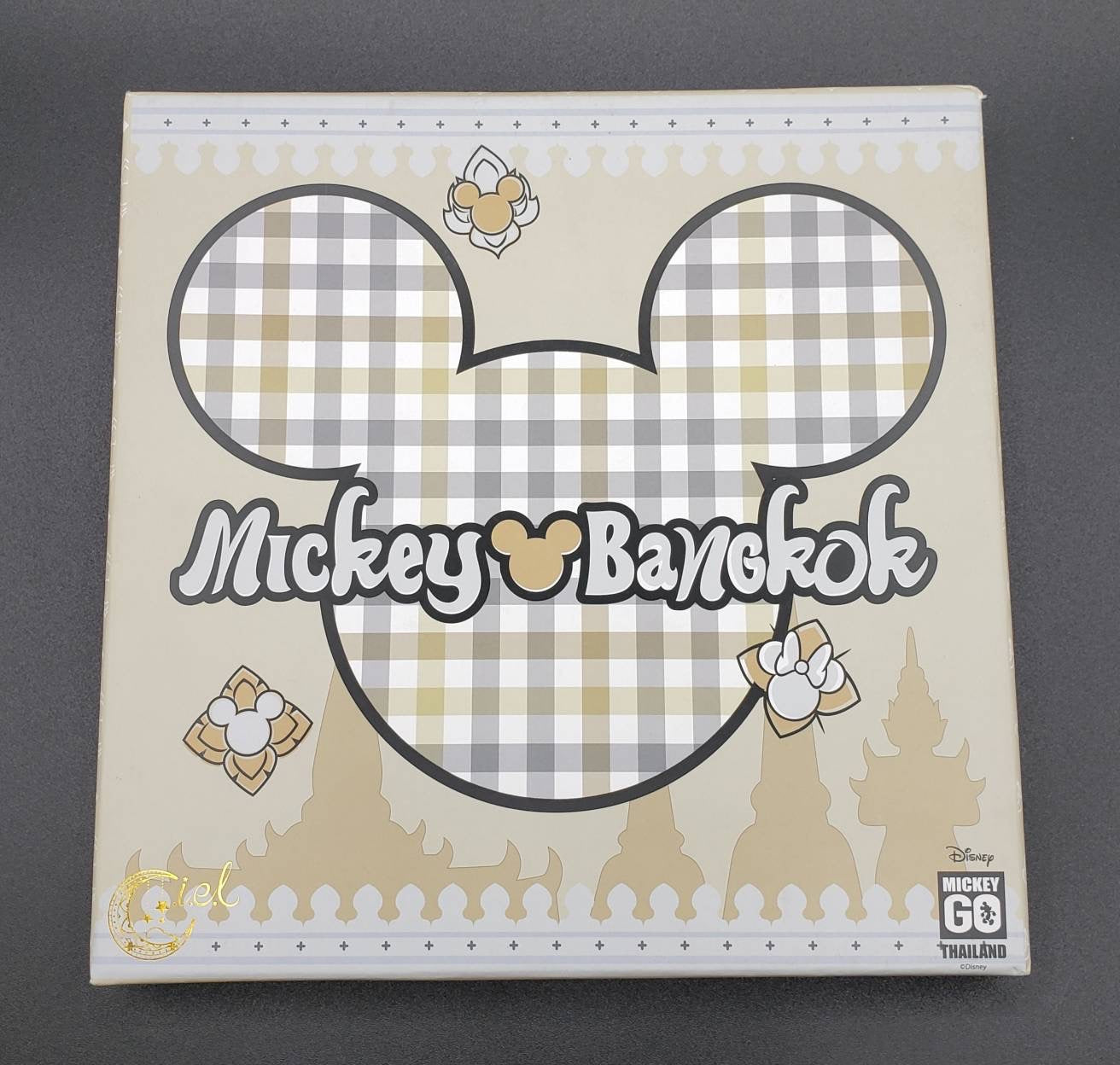 Disney Mickey “Bangkok Go Local” Collection Scarf