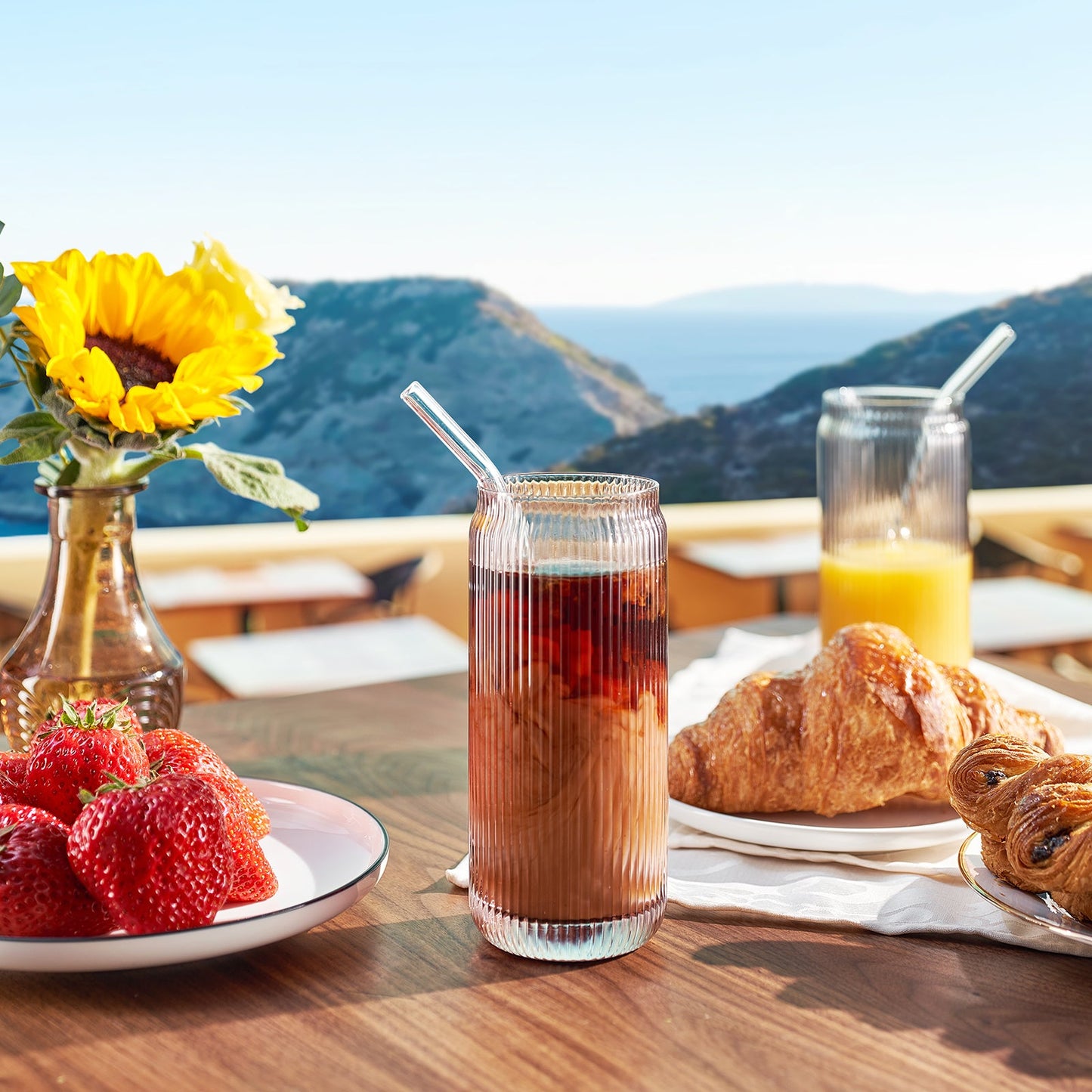 Tonal Ribbed Soda Can Highball Glassware & 6 Glass Straws, Set of 6