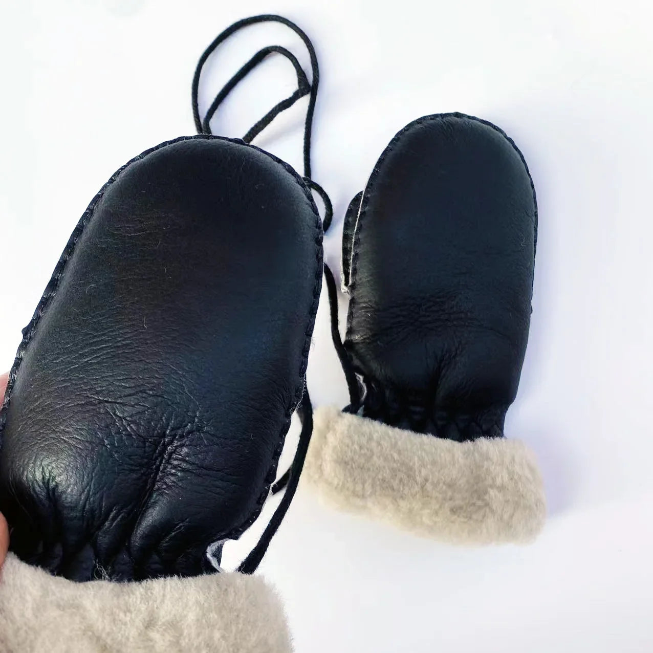 Winter 1-5 Years old Kids Warm Gloves 100% Natural Sheep Fur Gloves for Boys Girls Children's Thick Mittens Outdoor Hand made