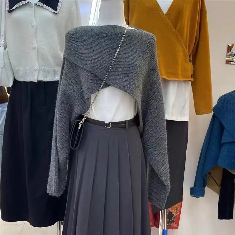 Bat-sleeved Sweater for Women in 2025 New Autumn Design, Lazy Style, Long Sleeves, Irregular Outer Shawl