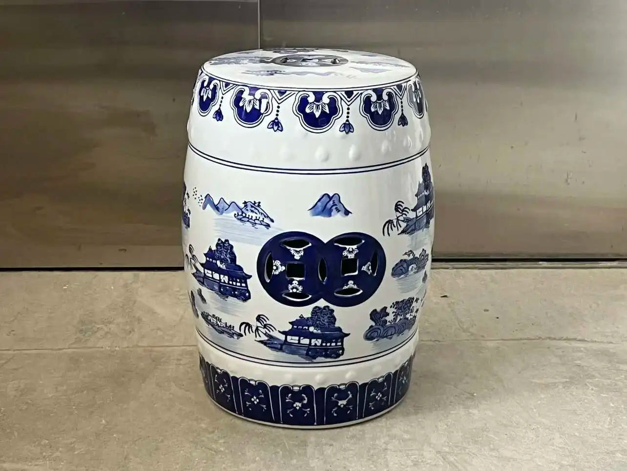 Hand Drawn Blue and White Porcelain Shoe Changing Stool Ceramic Drum Bathroom Neoclassical Imitation Sitting Stool Low Round