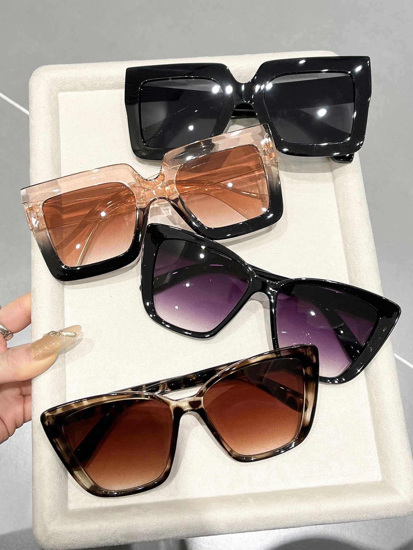 4PCS Cat Eye & Square Plastic Frame Women Sunglasses