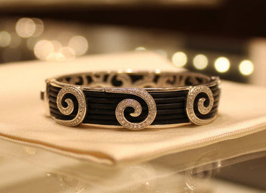Swirl Rubber Bangle