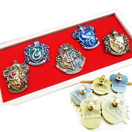 Harry Potter Pin Badge Set in Wooden Box (5 Pieces)