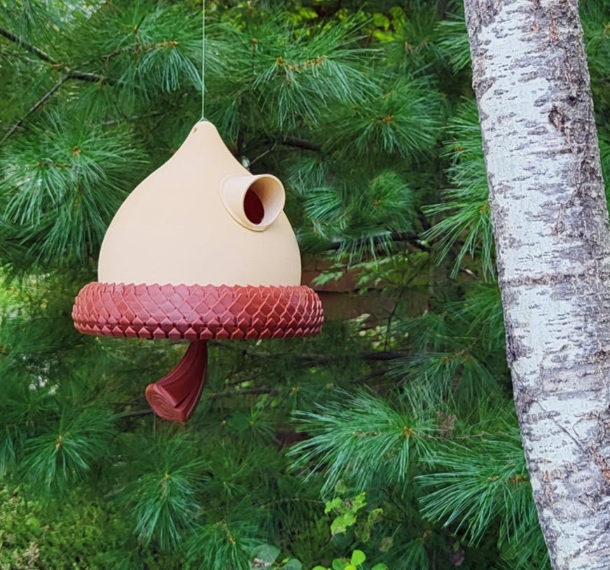Hanging Acorn Outdoor Bird Shelter