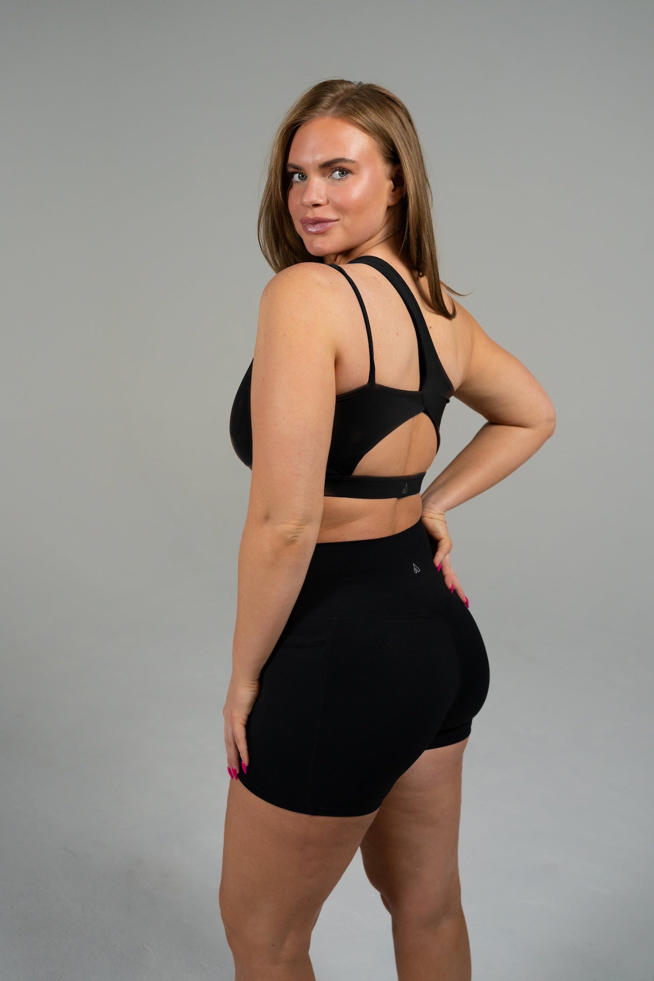 SERENE Transform Asymmetrical Sports Bra