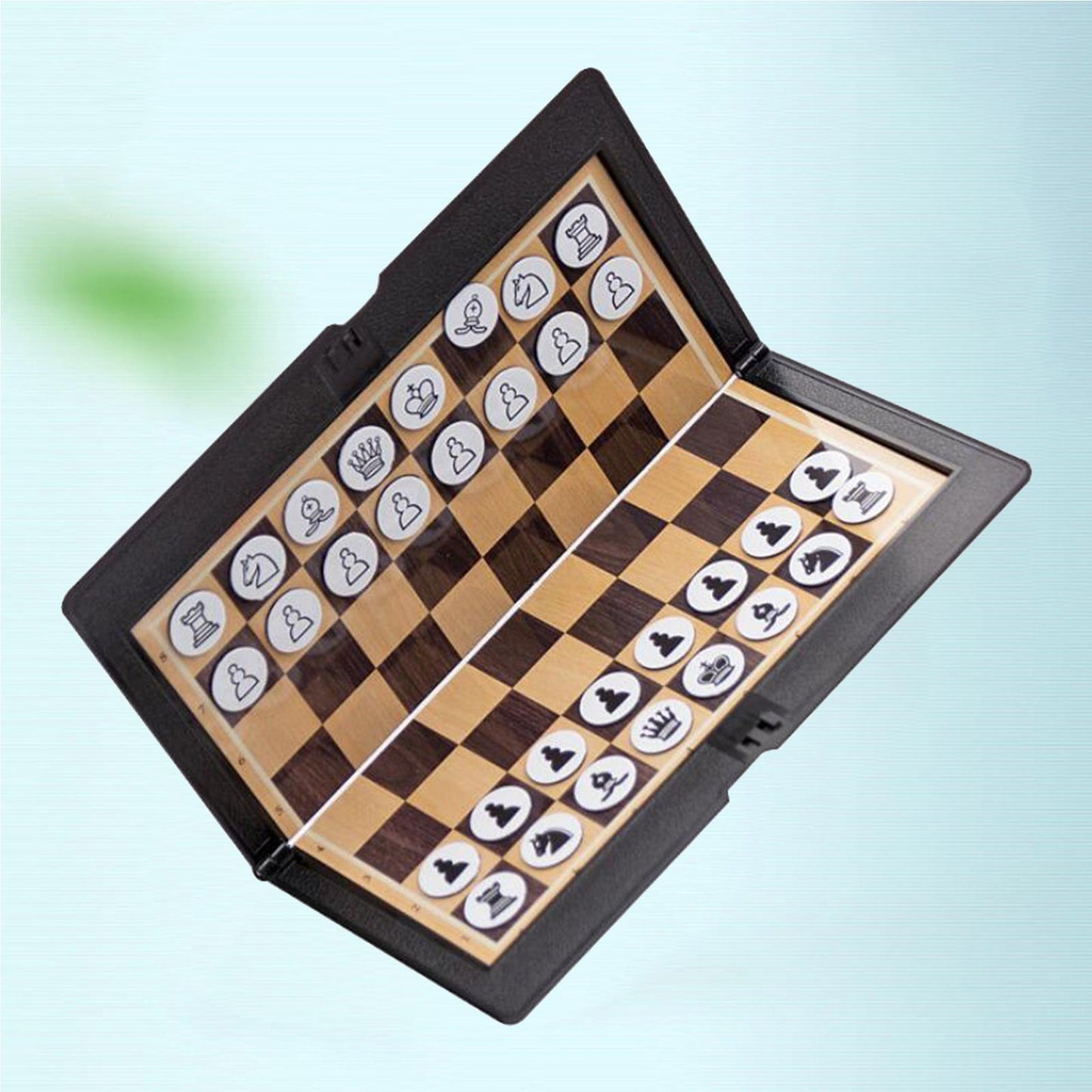 Pioneer Magnetic Foldable Wallet Style Chess Set