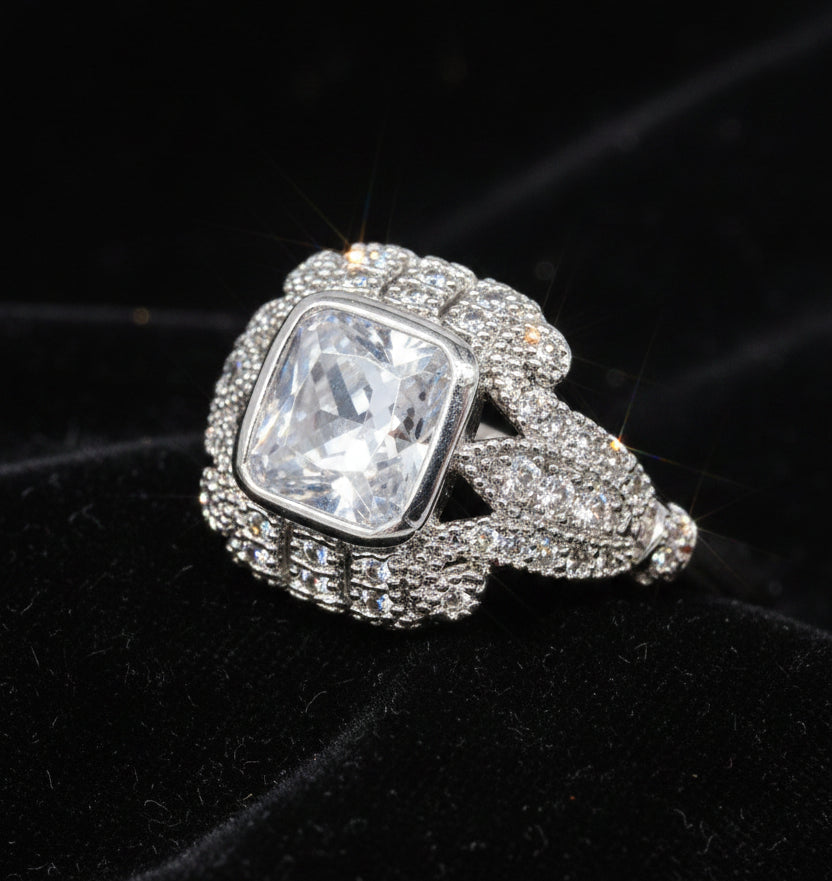 Vintage White Topaz Sterling Silver Plated Ring - Size 9
