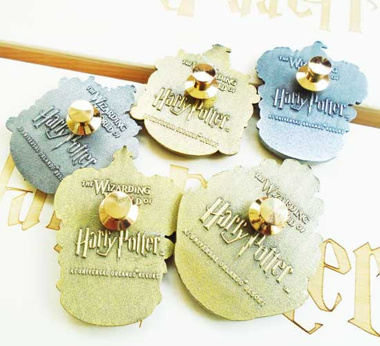 Harry Potter Pin Badge Set in Wooden Box (5 Pieces)