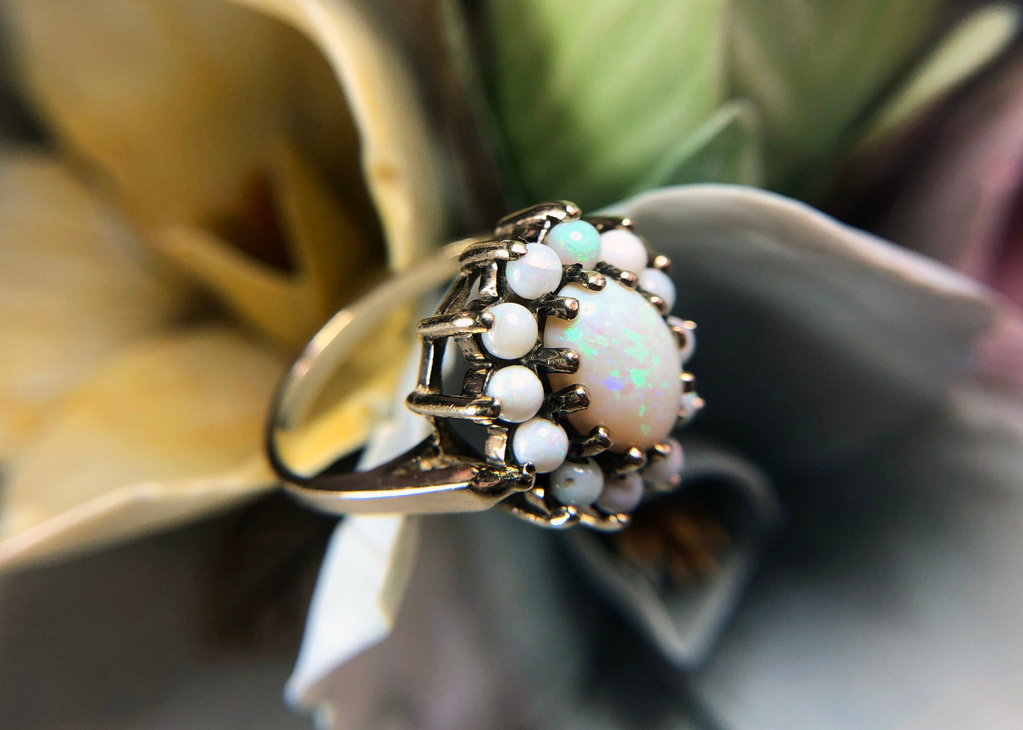 Vintage 10K Gold Cluster Ring – 13 Natural Opal Stones