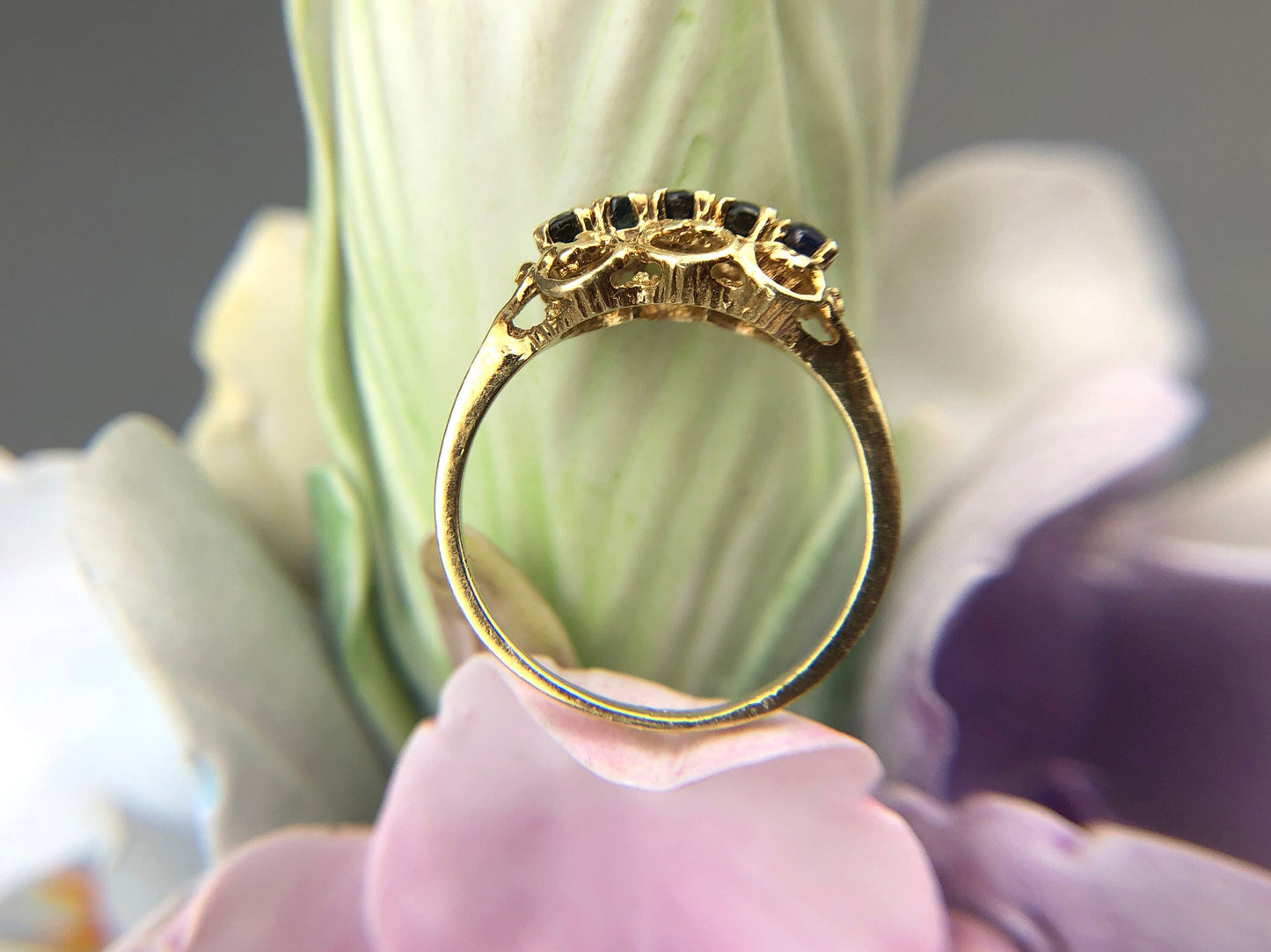 Vintage 14k Gold Sapphire Filigree Ring