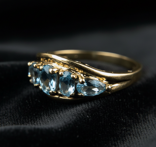 Vintage 10k Gold Ring with 5 Blue Topaz Stones