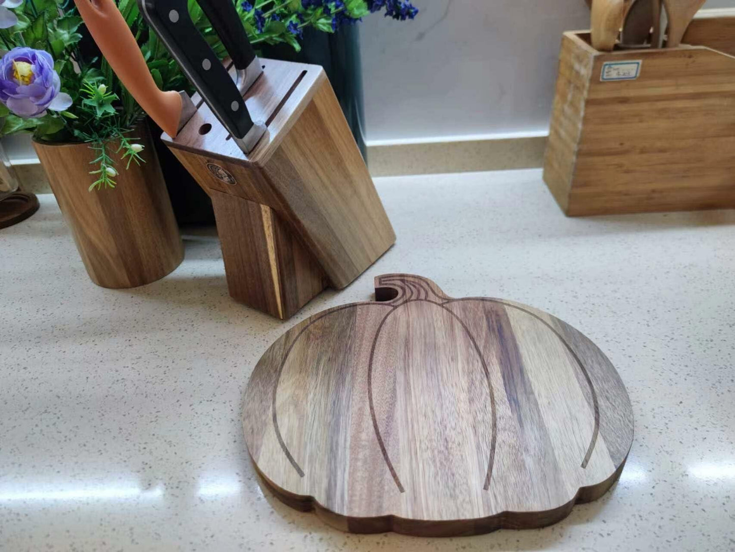 Wooden Pumpkin Cutting Board with Handle 14.96x11.81in
