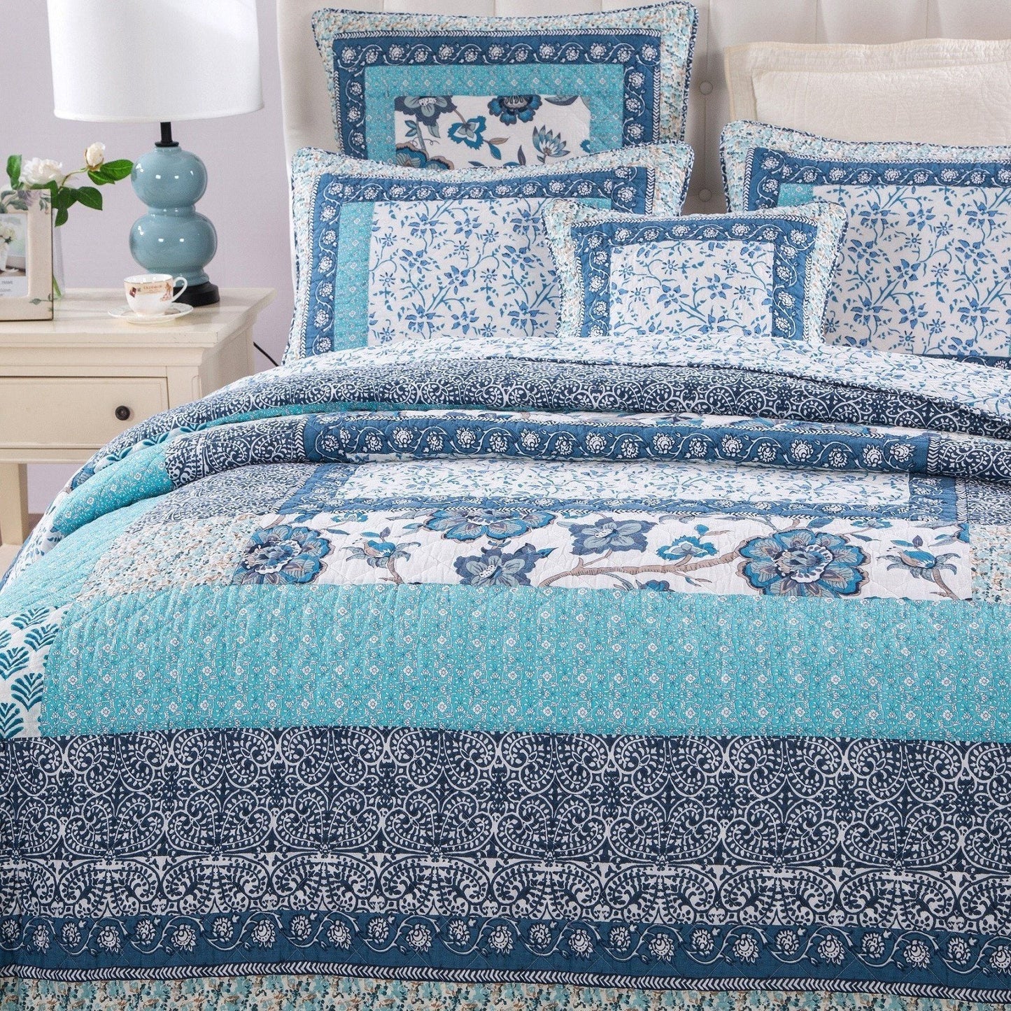 Blue Elegance Coverlet Quilt Set