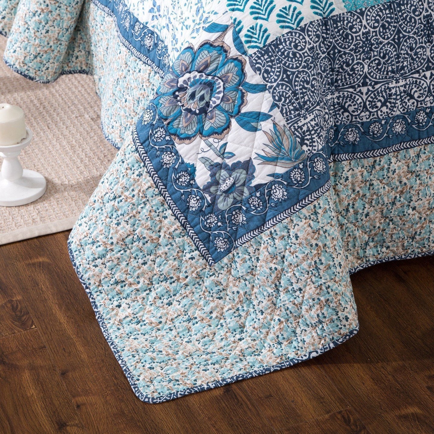 Blue Elegance Coverlet Quilt Set